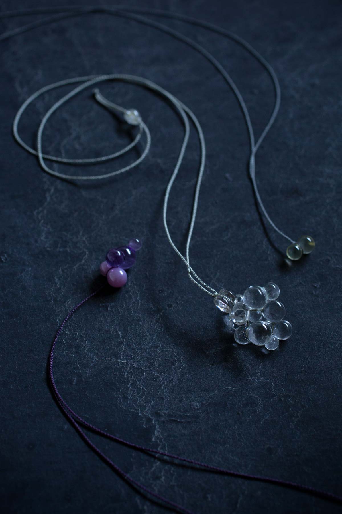 ヨーガンレール 天然石と絹糸のネックレス ババグーリ - ネックレス